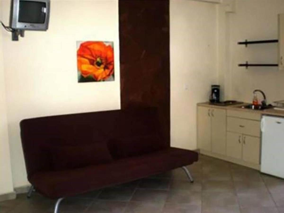 Diavlos Studios Agiokampos  Room photo